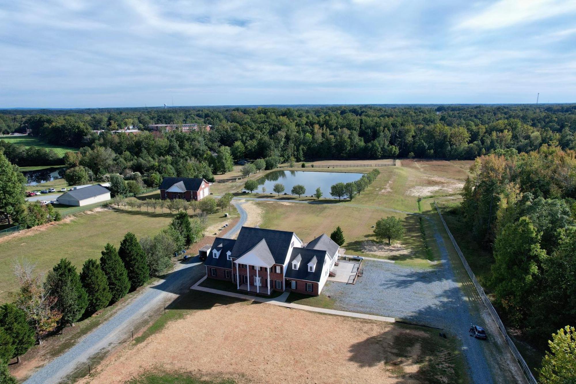 Moorefield Suites Greensboro East McLeansville 外观 照片