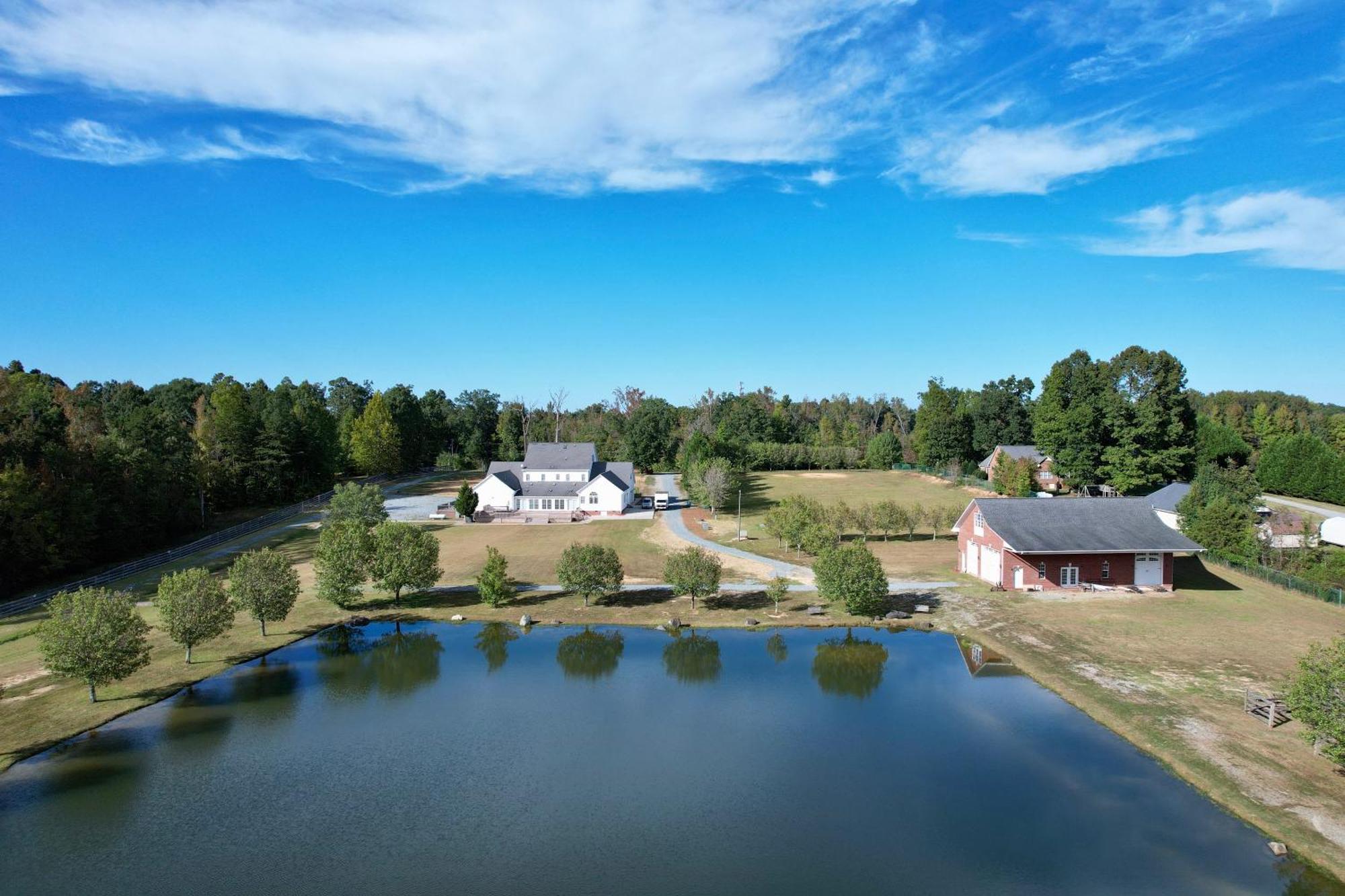 Moorefield Suites Greensboro East McLeansville 外观 照片