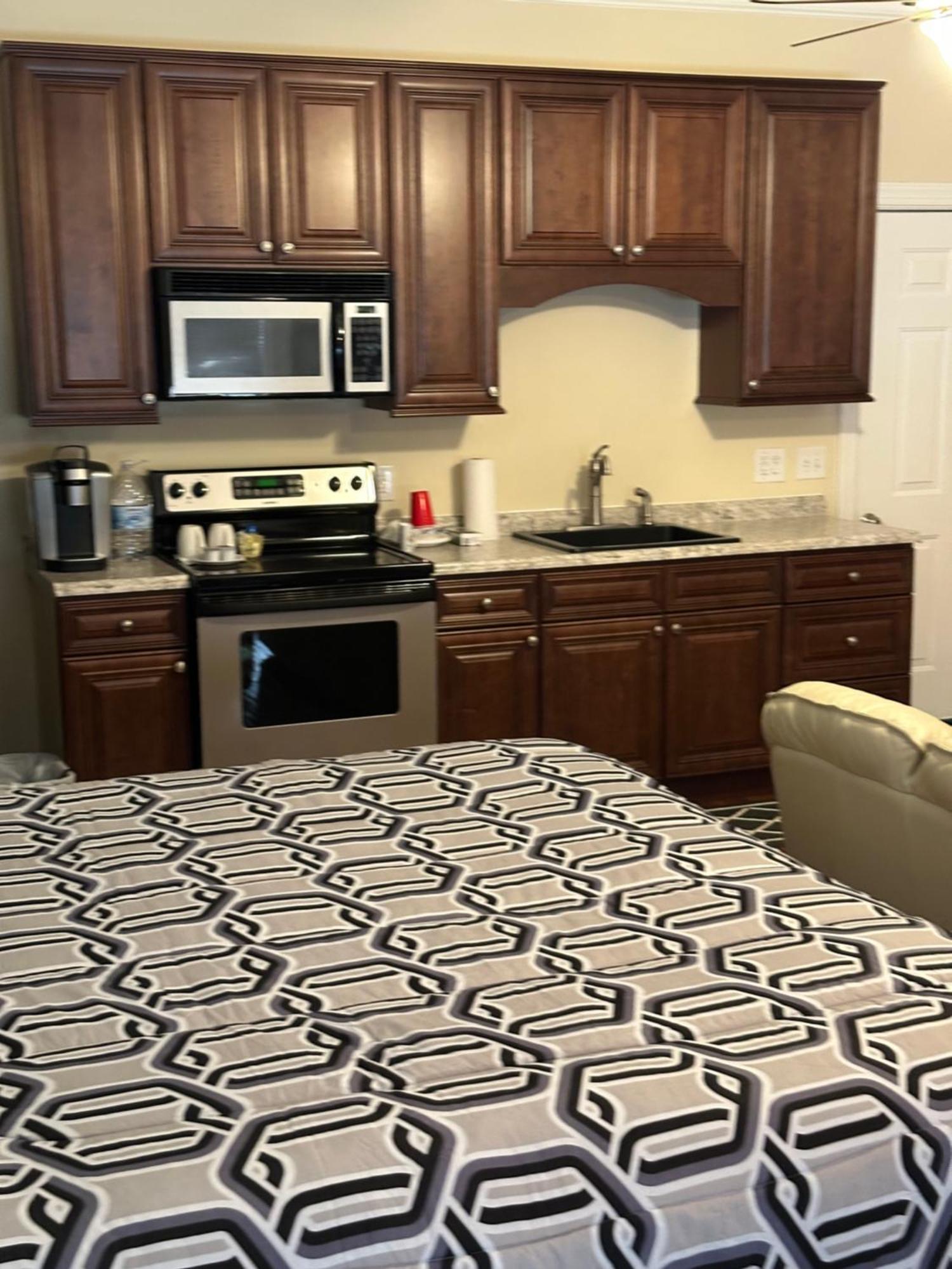 Moorefield Suites Greensboro East McLeansville 外观 照片