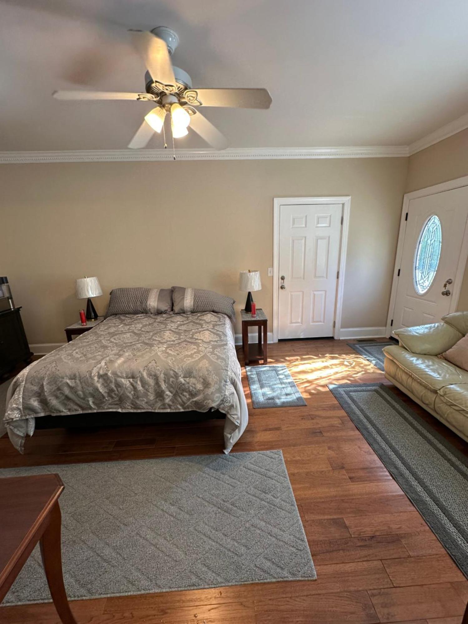 Moorefield Suites Greensboro East McLeansville 外观 照片